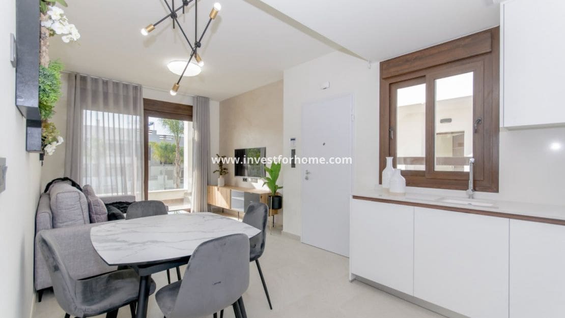 3 bedroom Bungalow for sale in Los Balcones with pool - € 325,000 (Ref: 9244438)