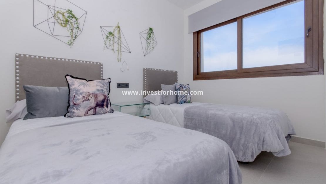 3 bedroom Bungalow for sale in Los Balcones with pool - € 325,000 (Ref: 9244438)