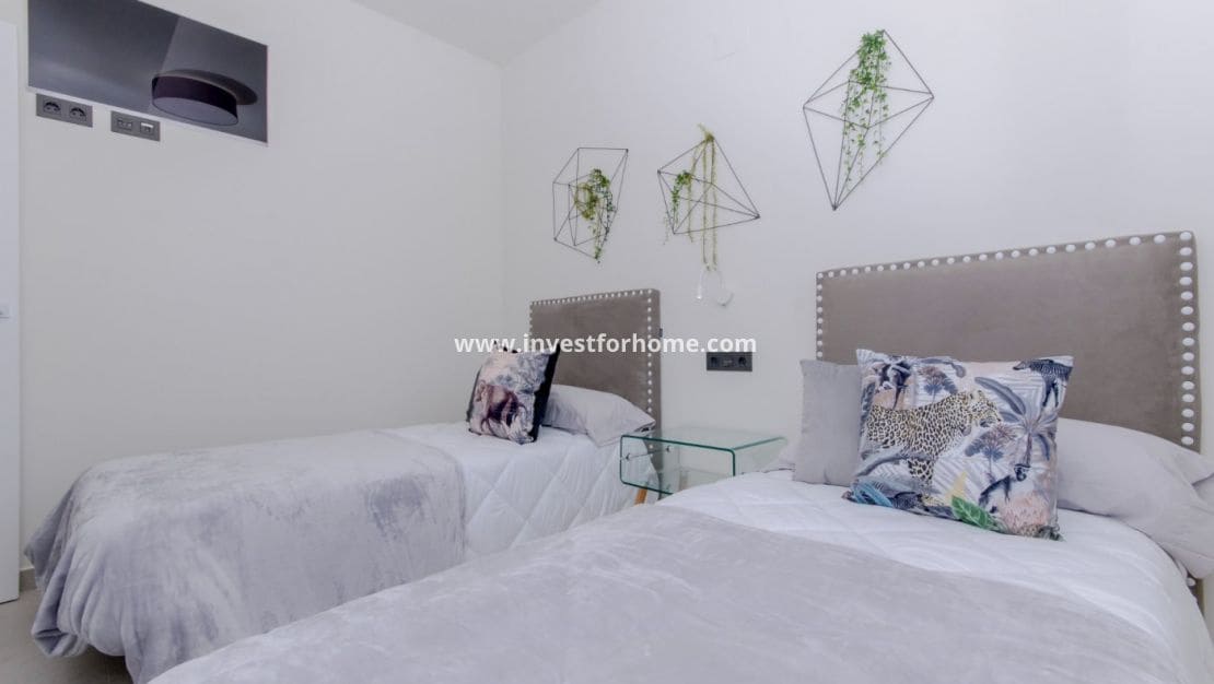 3 bedroom Bungalow for sale in Los Balcones with pool - € 325,000 (Ref: 9244438)