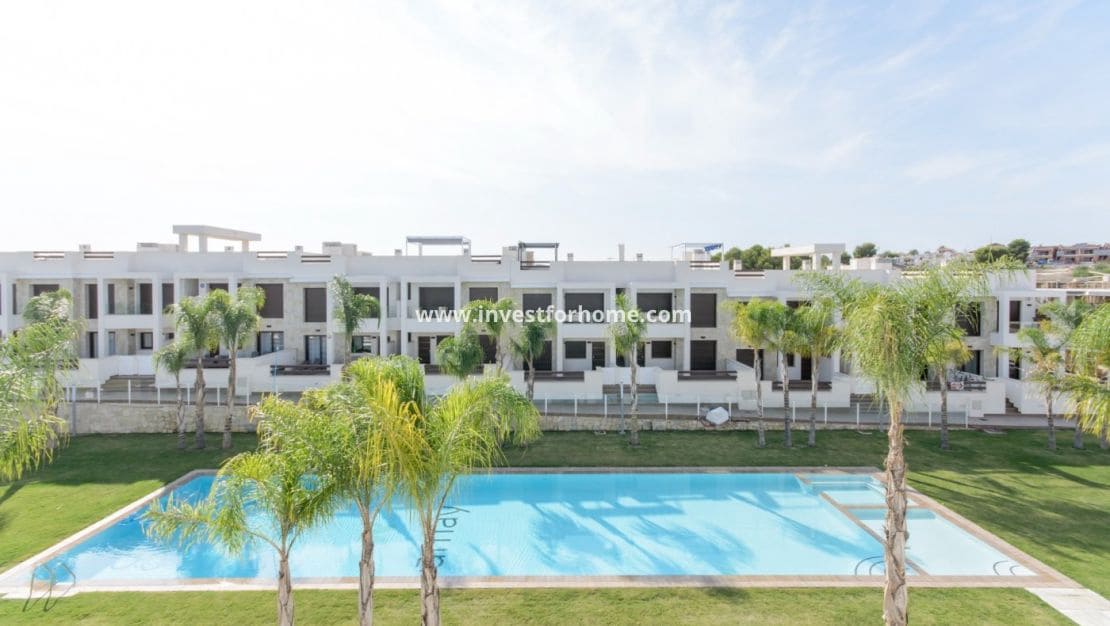 3 bedroom Bungalow for sale in Los Balcones with pool - € 325,000 (Ref: 9244438)