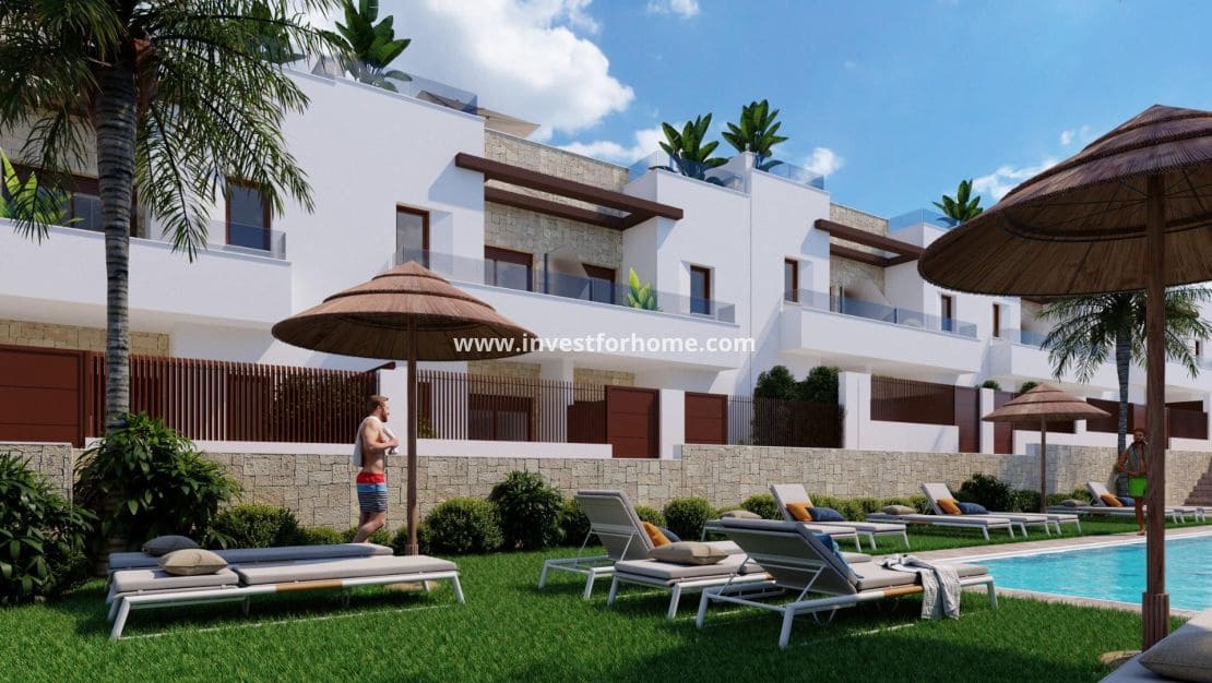 3 soveværelse Byhus til salg i Orihuela Costa med swimmingpool - € 299.000 (Ref: 9244446)