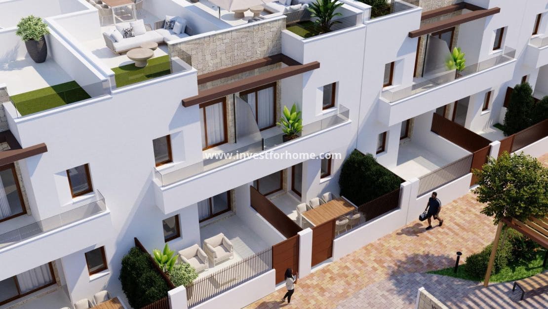 3 soveværelse Byhus til salg i Orihuela Costa med swimmingpool - € 299.000 (Ref: 9244446)
