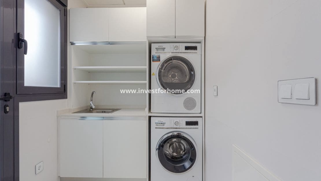 5 makuuhuone Huvila myytävänä paikassa San Miguel de Salinas mukana uima-altaan - 849 000 € (Ref: 9255837)