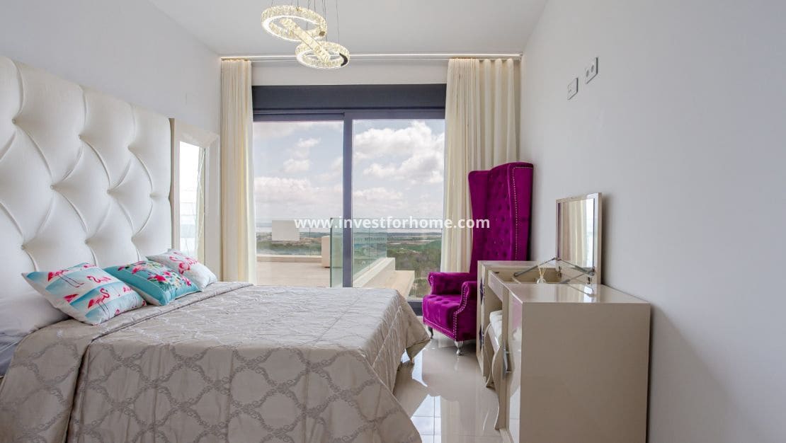 5 makuuhuone Huvila myytävänä paikassa San Miguel de Salinas mukana uima-altaan - 849 000 € (Ref: 9255837)