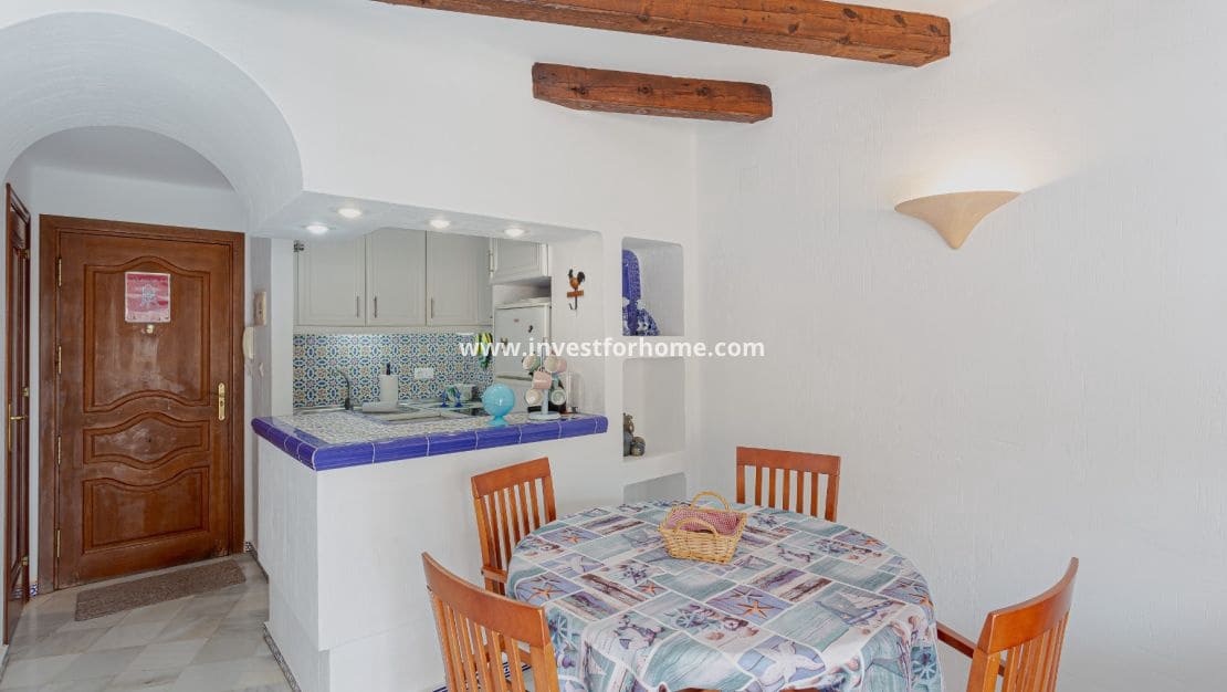 2 slaapkamer Appartement te koop in Torrevieja met zwembad - € 215.000 (Ref: 9369120)