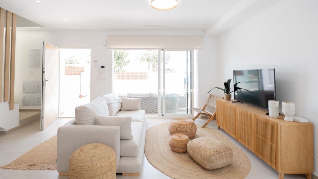 3 soveværelse Villa til salg i Pilar de la Horadada med swimmingpool - € 469.000 (Ref: 9412823)