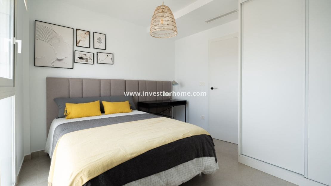 3 soveværelse Villa til salg i Pilar de la Horadada med swimmingpool - € 469.000 (Ref: 9412823)