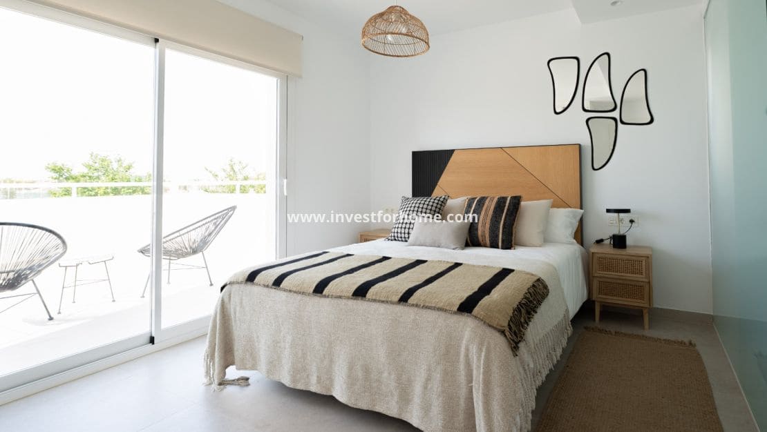 3 soveværelse Villa til salg i Pilar de la Horadada med swimmingpool - € 469.000 (Ref: 9412823)