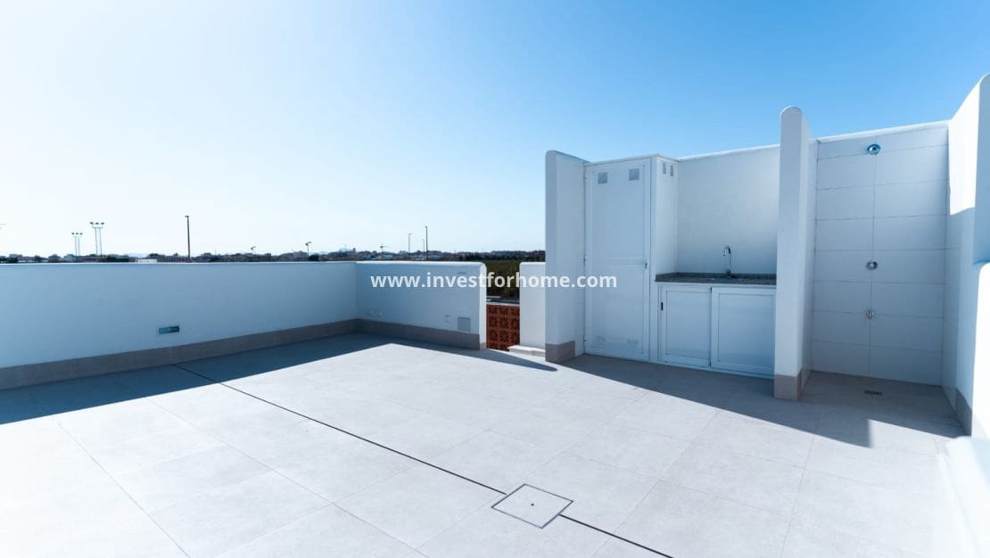 3 soveværelse Villa til salg i Pilar de la Horadada med swimmingpool - € 469.000 (Ref: 9412823)