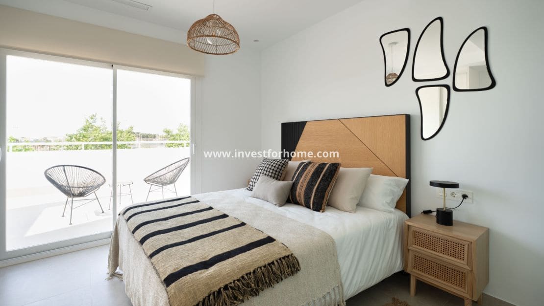 3 soveværelse Villa til salg i Pilar de la Horadada med swimmingpool - € 469.000 (Ref: 9412823)