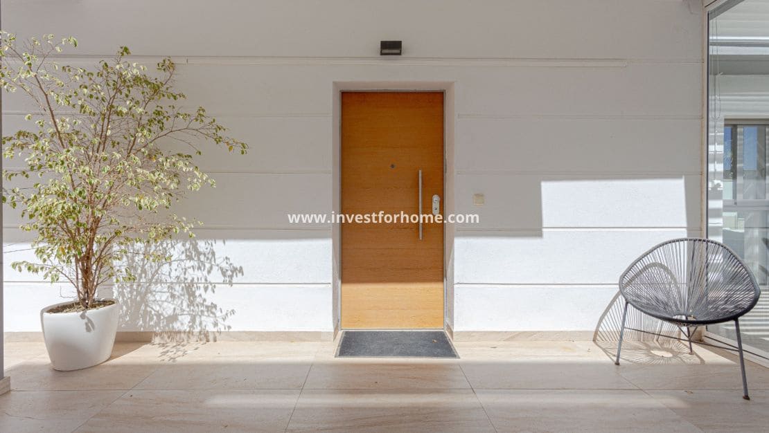 4 sovrum Villa till salu i Villamartin med pool - 495 000 € (Ref: 9417424)