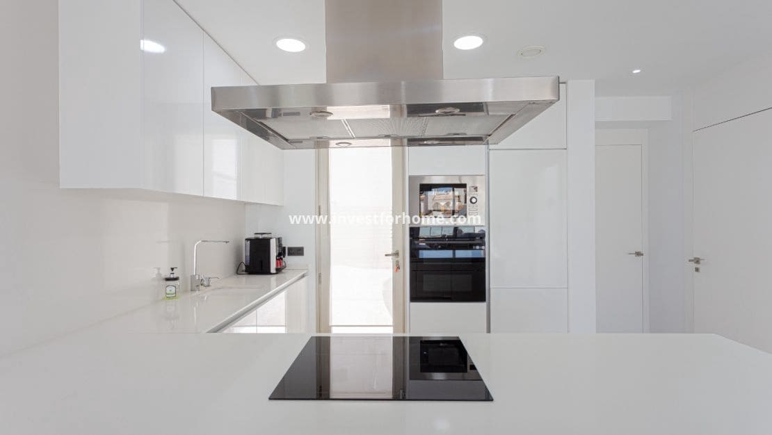 4 sovrum Villa till salu i Villamartin med pool - 495 000 € (Ref: 9417424)