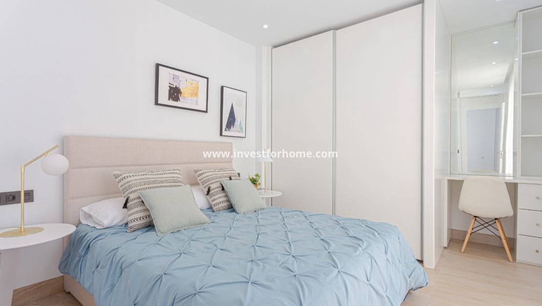 4 sovrum Villa till salu i Villamartin med pool - 495 000 € (Ref: 9417424)