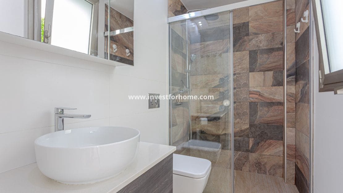 4 sovrum Villa till salu i Villamartin med pool - 495 000 € (Ref: 9417424)