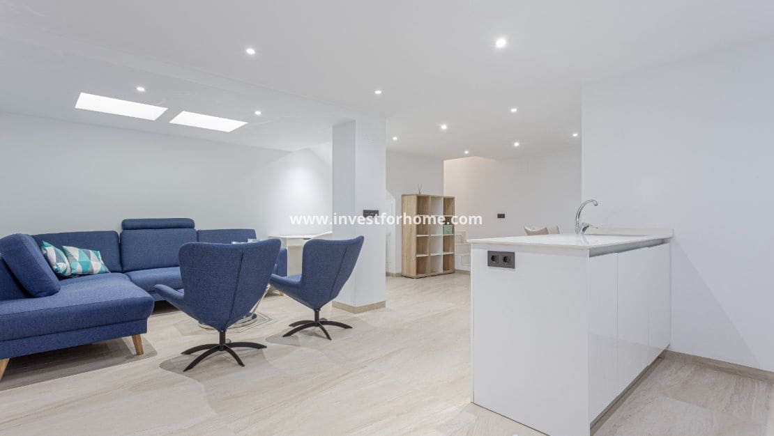 4 sovrum Villa till salu i Villamartin med pool - 495 000 € (Ref: 9417424)