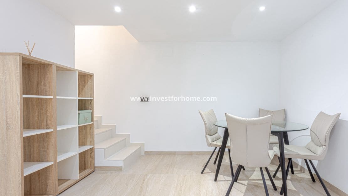 4 sovrum Villa till salu i Villamartin med pool - 495 000 € (Ref: 9417424)