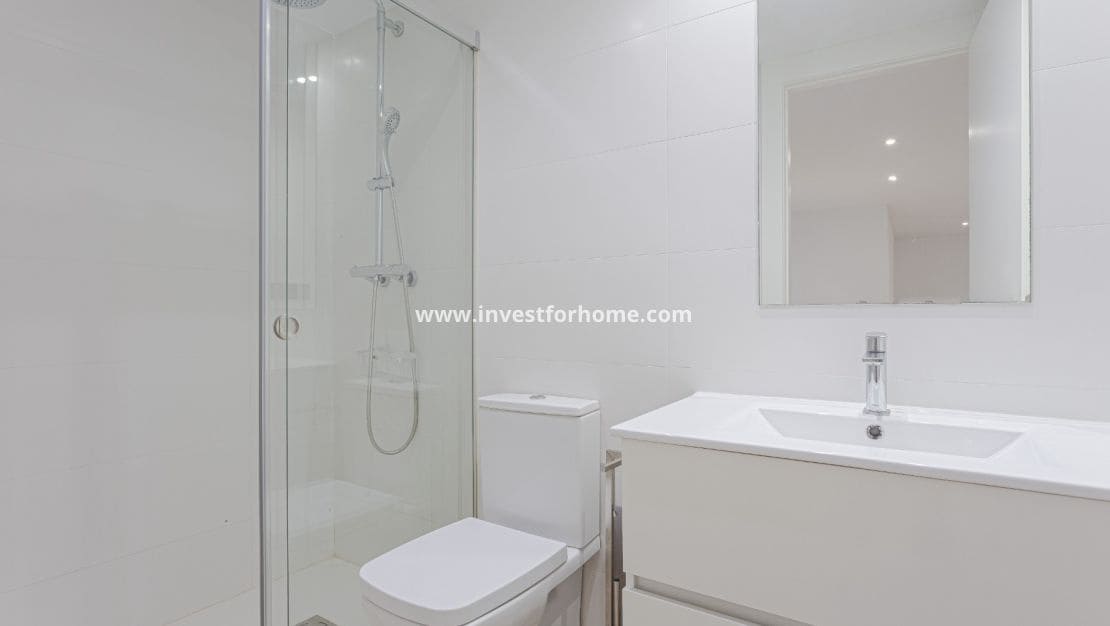 4 sovrum Villa till salu i Villamartin med pool - 495 000 € (Ref: 9417424)