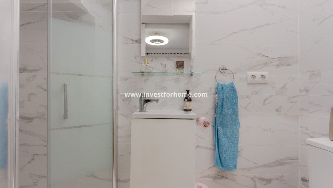 3 bedroom Townhouse for sale in Orihuela Costa with pool - € 185,000 (Ref: 9417425)