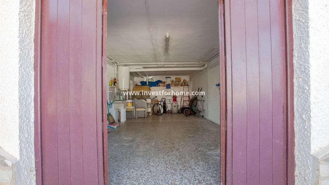 3 bedroom Villa for sale in Los Balcones with pool - € 415,000 (Ref: 9417737)