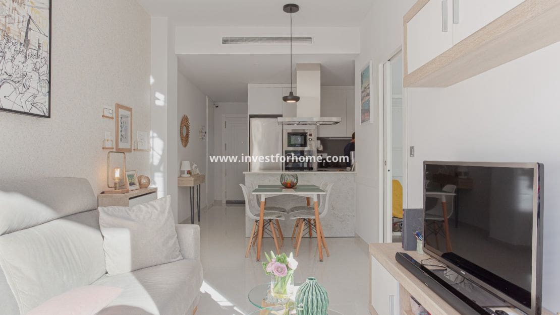 Apartamento de 1 habitación en Torrevieja en venta con piscina - 175.000 € (Ref: 9421803)