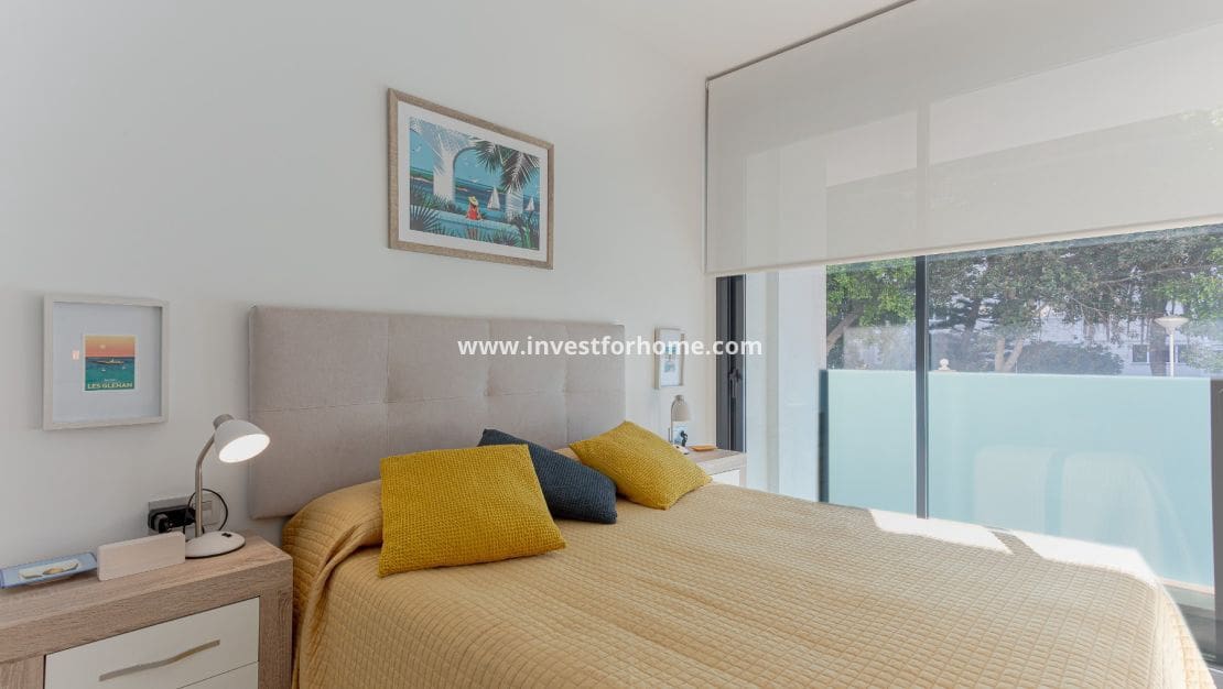 Apartamento de 1 habitación en Torrevieja en venta con piscina - 175.000 € (Ref: 9421803)