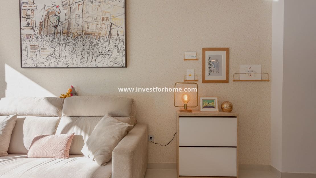 Apartamento de 1 habitación en Torrevieja en venta con piscina - 175.000 € (Ref: 9421803)