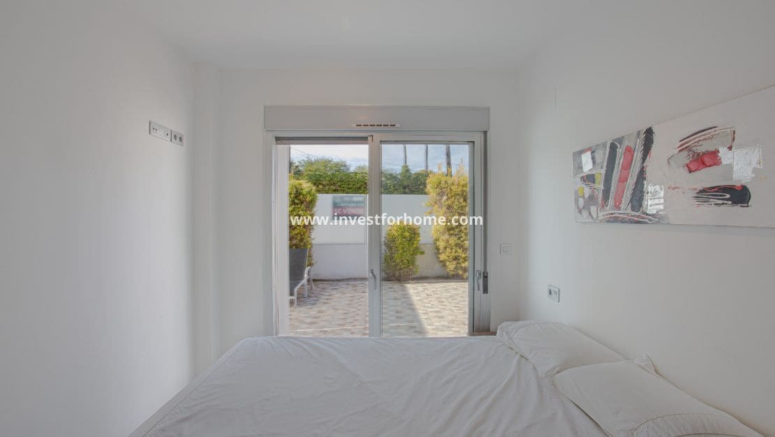 3 bedroom Villa for sale in Orihuela Costa with pool - € 475,000 (Ref: 9547071)