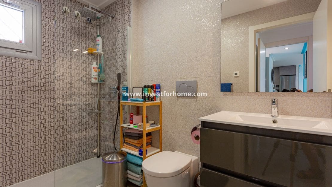 2 quarto Apartamento para venda em La Veleta com piscina - 255 000 € (Ref: 9547073)