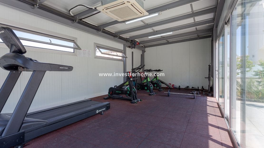 2 quarto Apartamento para venda em La Veleta com piscina - 255 000 € (Ref: 9547073)