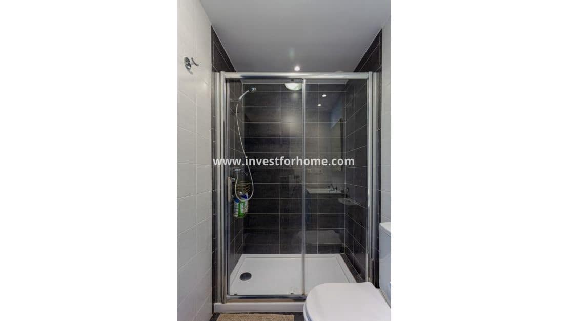 2 camera da letto Appartamento in vendita in Villamartin con piscina - 275.000 € (Rif: 9547075)