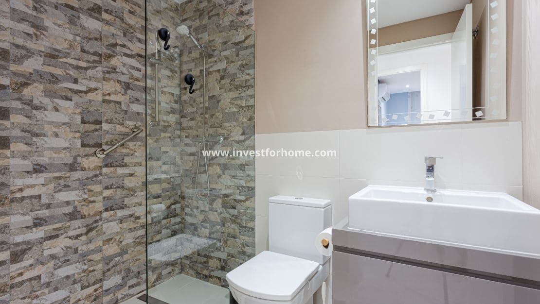 2 sypialnia Apartament na sprzedaż w Villamartin z basenem garażem - 268 000 € (Ref: 9547078)