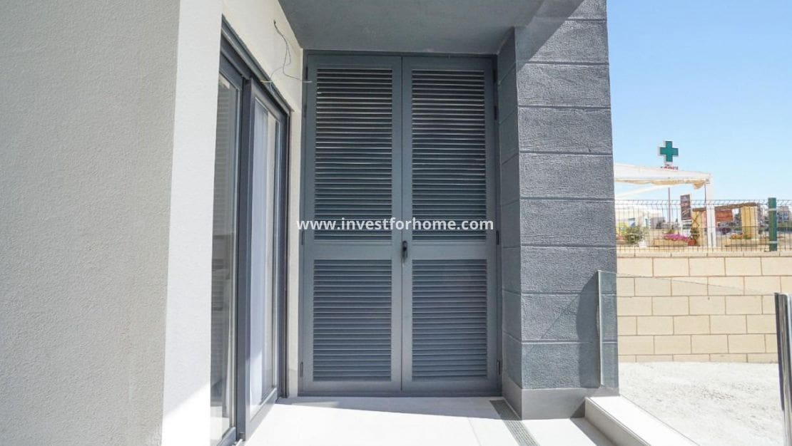 2 makuuhuone Huoneisto myytävänä paikassa La Mata mukana uima-altaan - 285 000 € (Ref: 9563695)