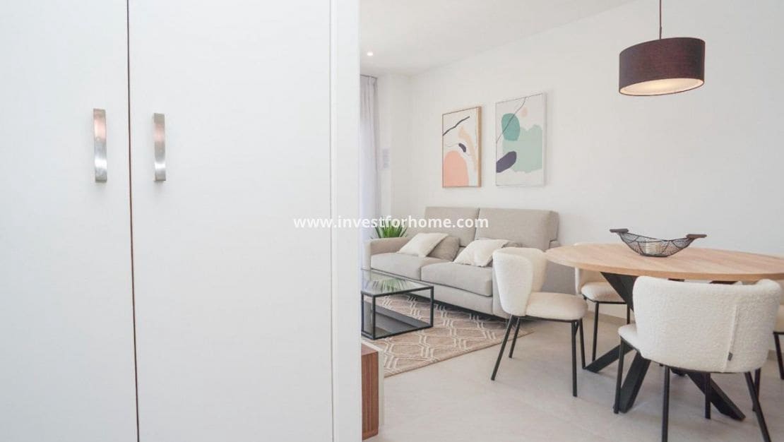 2 makuuhuone Huoneisto myytävänä paikassa La Mata mukana uima-altaan - 285 000 € (Ref: 9563695)