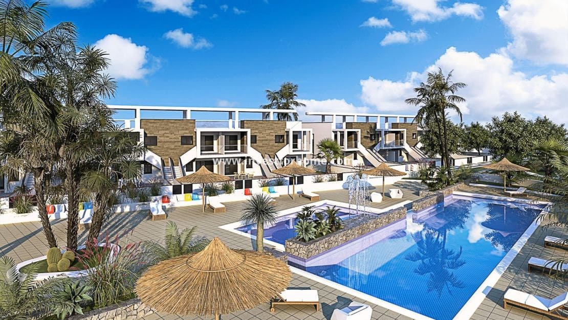 2 Zimmer Apartment zu verkaufen in Pilar de la Horadada mit Pool - 289.000 € (Ref: 9563697)