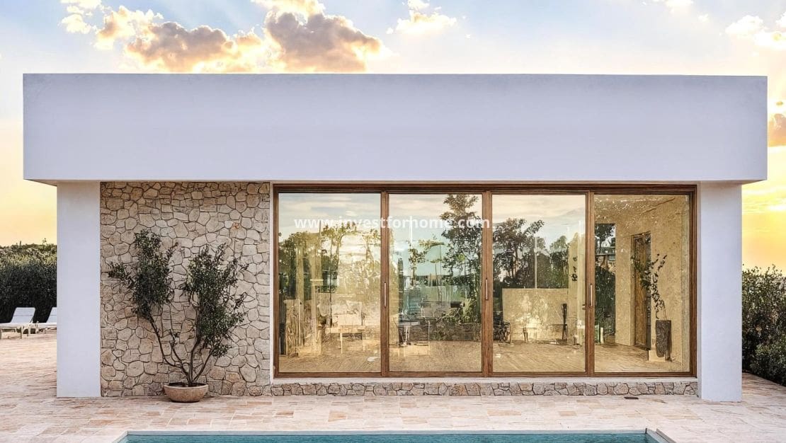 3 soverom Villa til salgs i Filipinas med svømmebasseng - € 488 000 (Ref: 9563699)