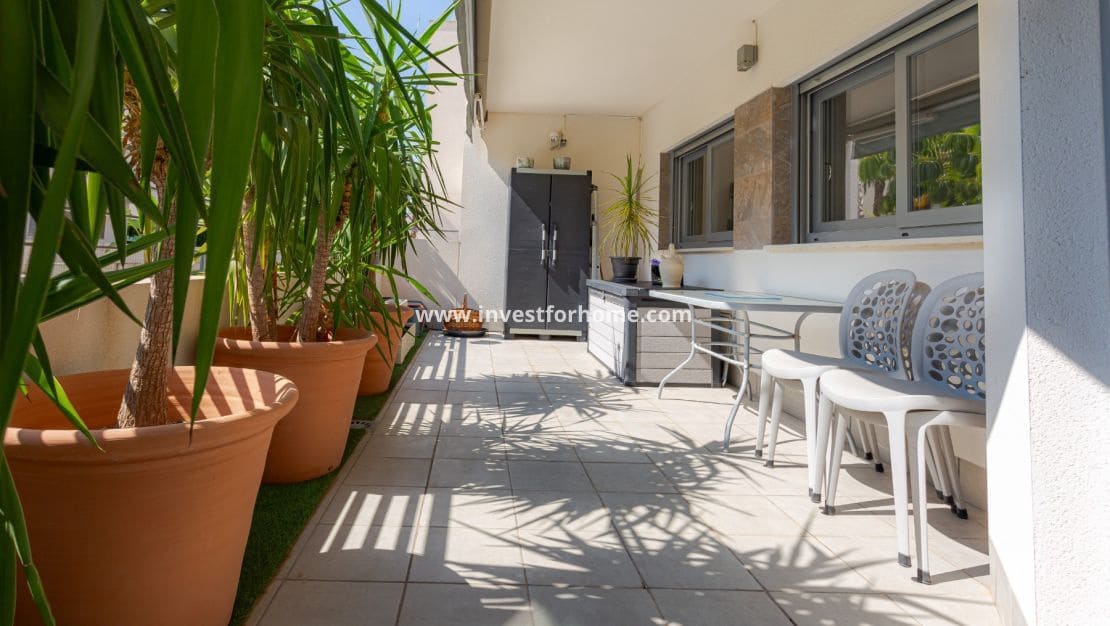 2 sypialnia Apartament na sprzedaż w La Veleta z basenem - 235 000 € (Ref: 9606363)