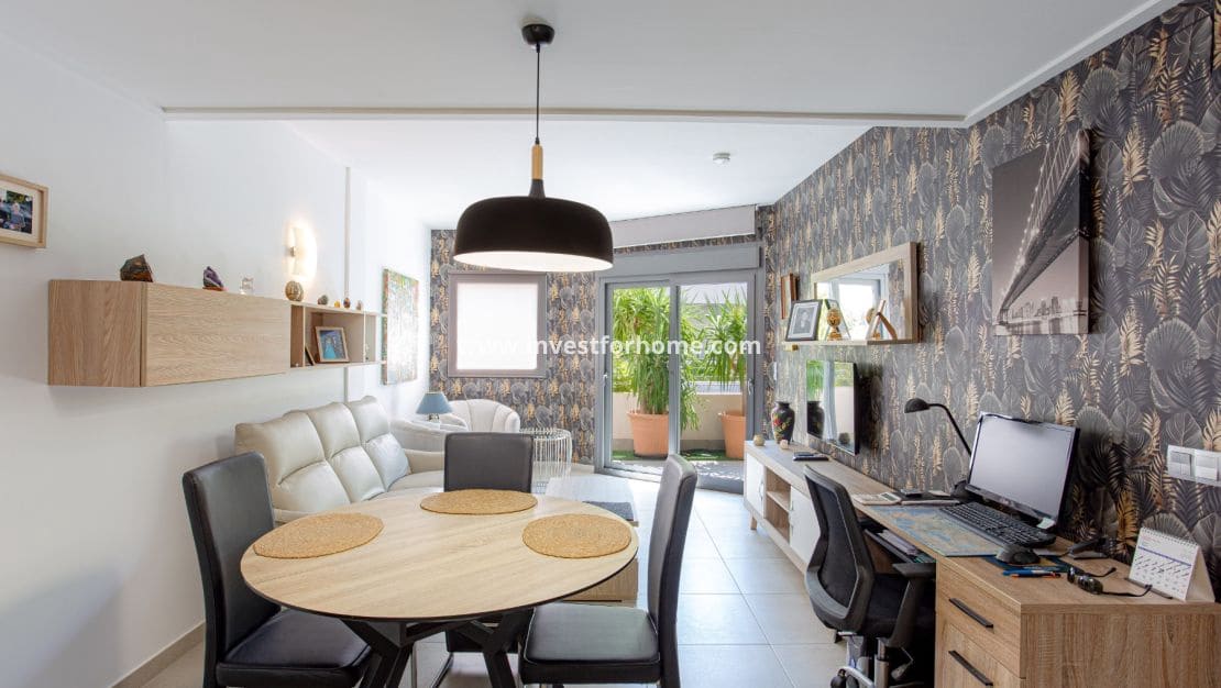 2 sypialnia Apartament na sprzedaż w La Veleta z basenem - 235 000 € (Ref: 9606363)