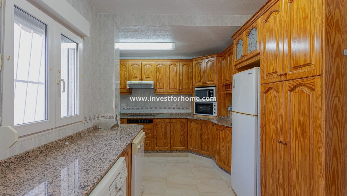 3 sypialnia Willa na sprzedaż w Los Balcones z basenem - 405 000 € (Ref: 9606605)