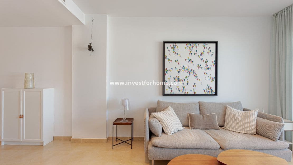 2 slaapkamer Appartement te koop in Villamartin met zwembad - € 275.000 (Ref: 9606606)