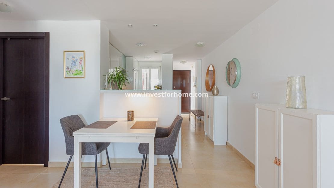 2 slaapkamer Appartement te koop in Villamartin met zwembad - € 275.000 (Ref: 9606606)