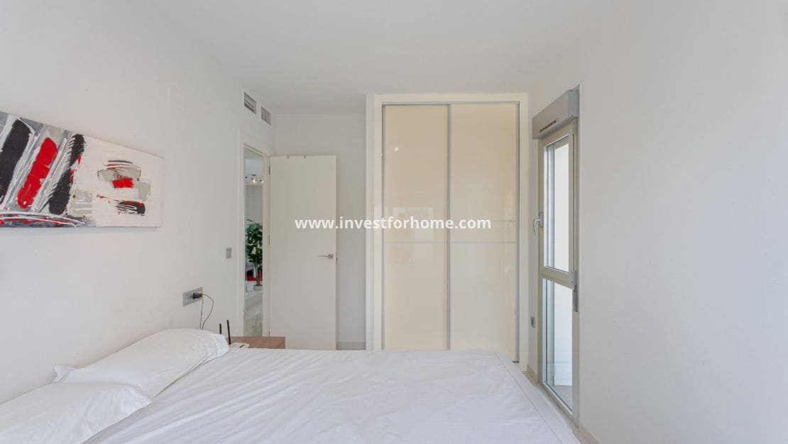 3 soveværelse Villa til salg i Orihuela Costa med swimmingpool - € 475.000 (Ref: 9628291)