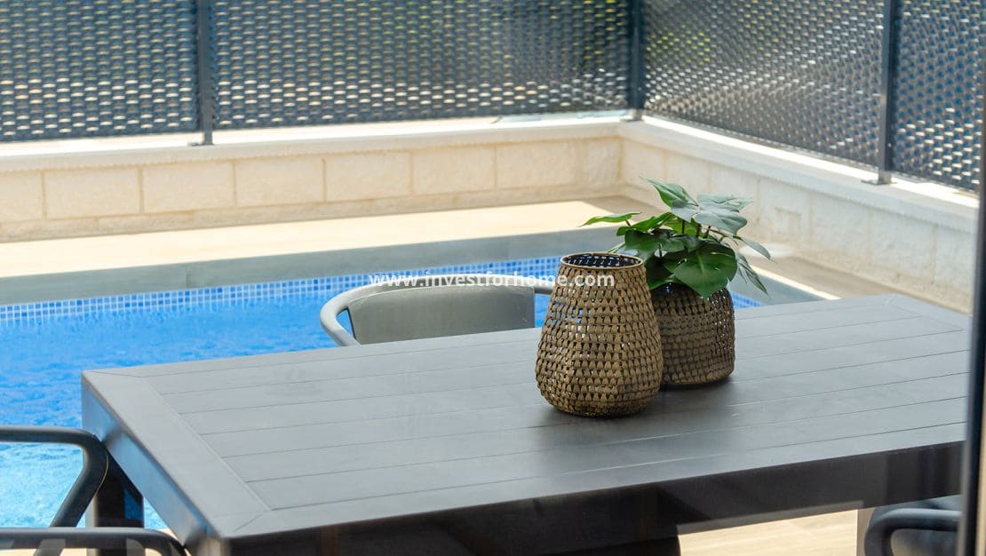 3 soveværelse Villa til salg i Orihuela Costa med swimmingpool - € 415.000 (Ref: 9634993)