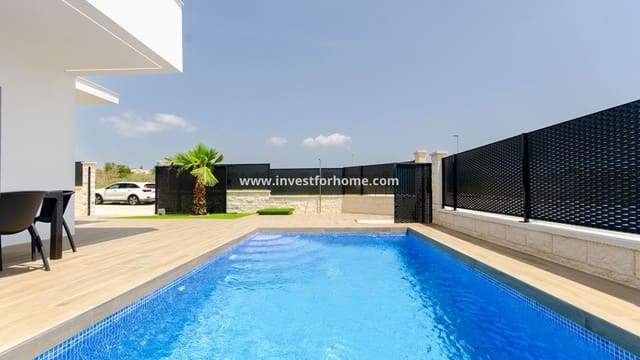 3 soveværelse Villa til salg i Orihuela Costa, Orihuela med swimmingpool - € 415.000 (Ref: 9634993)