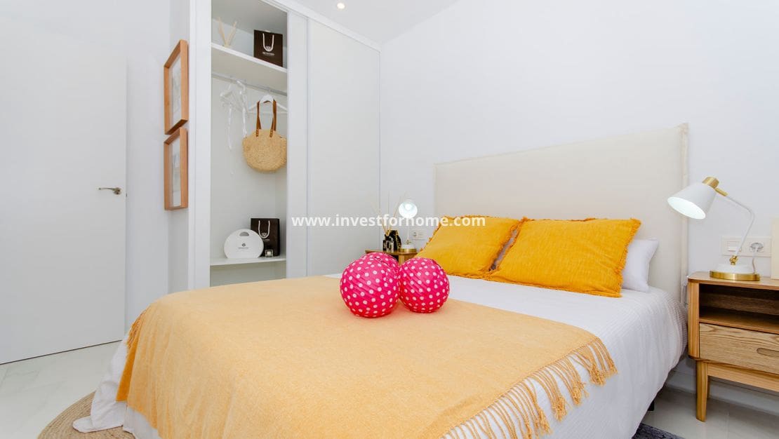 3 soveværelse Villa til salg i Orihuela Costa med swimmingpool - € 415.000 (Ref: 9634993)