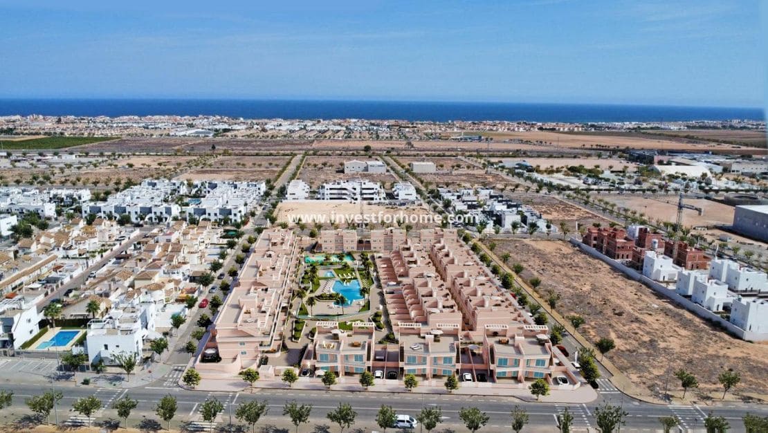 3 makuuhuone Huoneisto myytävänä paikassa Pilar de la Horadada mukana uima-altaan - 284 900 € (Ref: 9653182)