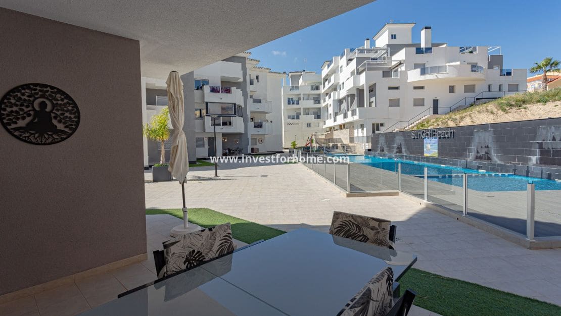 1 sovrum Lägenhet till salu i Villamartin med pool - 155 000 € (Ref: 9730816)