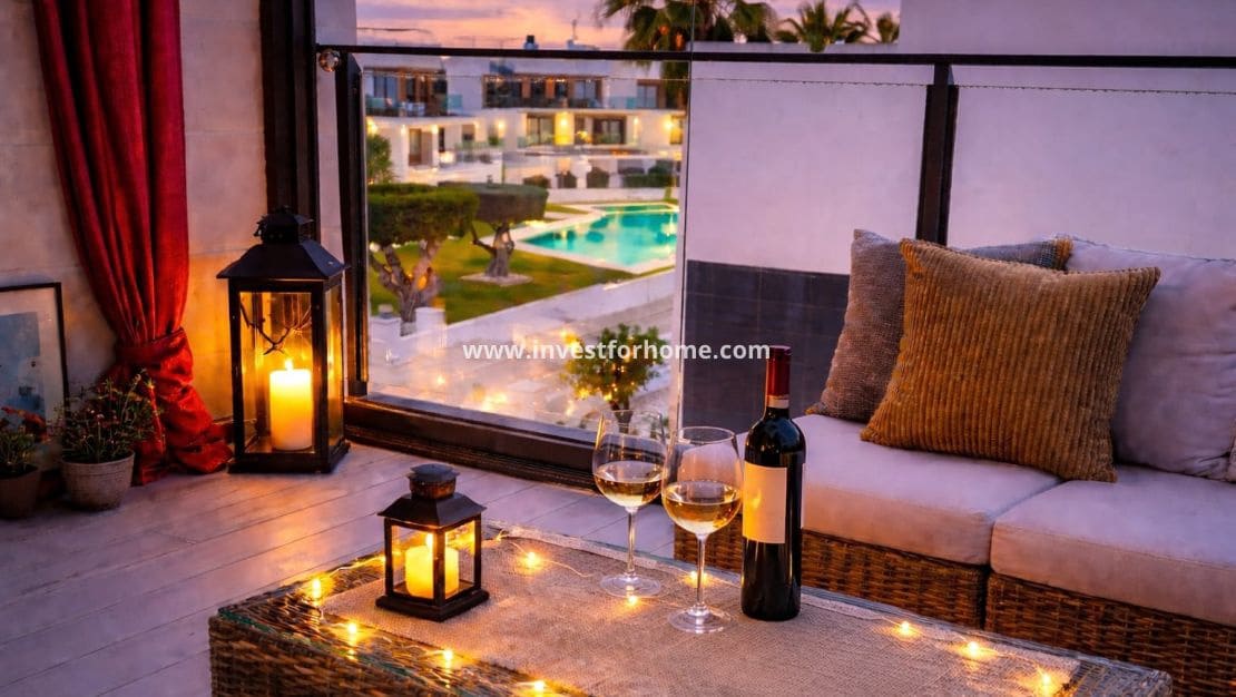 2 bedroom Apartment for sale in Villamartin with pool - € 329,000 (Ref: 9809794)