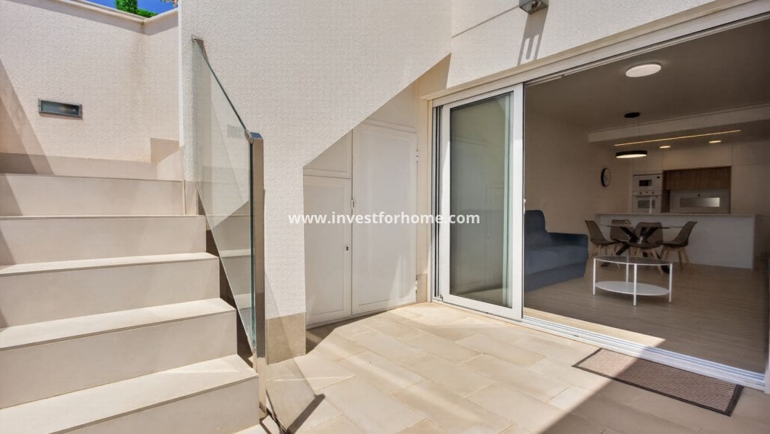 Apartamento de 2 habitaciones en El Raso en venta con piscina - 325.000 € (Ref: 9810390)