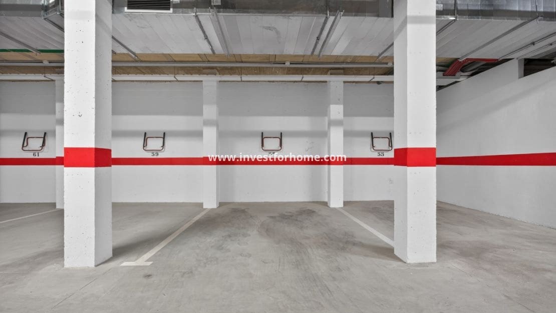 Apartamento de 2 habitaciones en El Raso en venta con piscina - 325.000 € (Ref: 9810390)