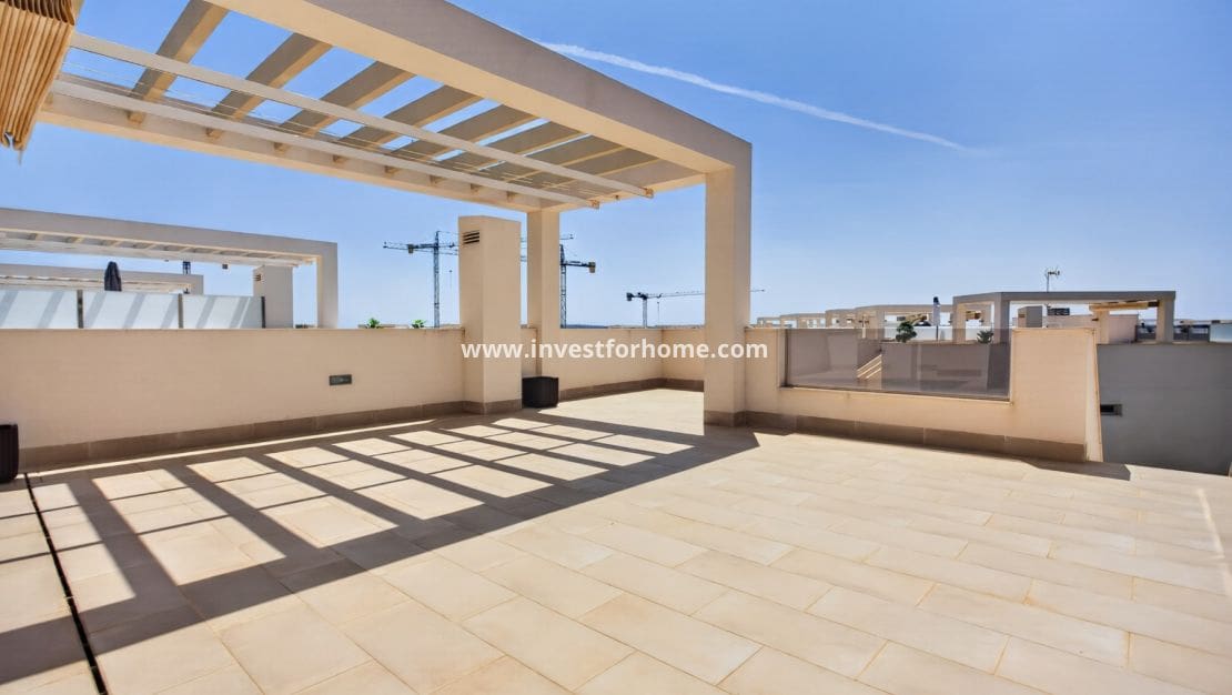 Apartamento de 2 habitaciones en El Raso en venta con piscina - 325.000 € (Ref: 9810390)